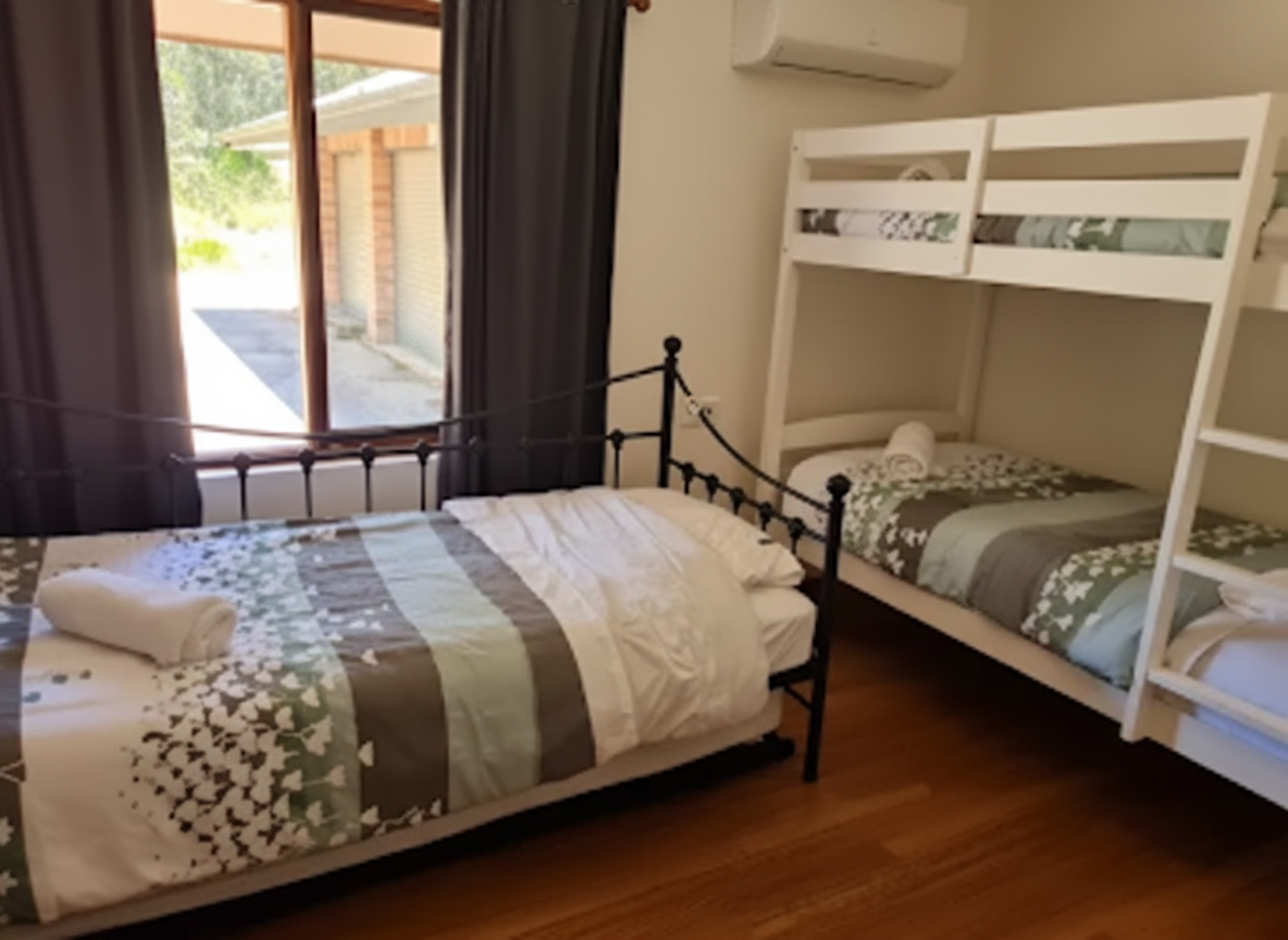 Bedroom 3 – Bunk and daybed